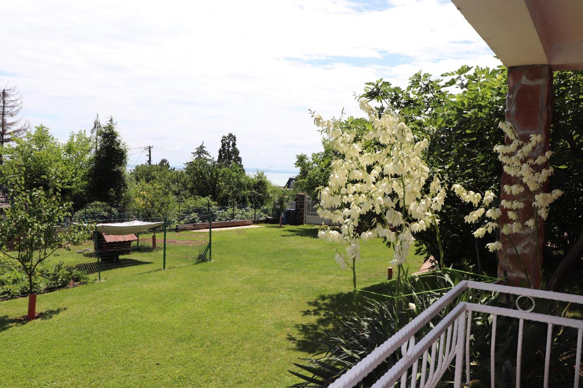 Gyoengyoem Apartman Balatonalmádi Zewnętrze zdjęcie